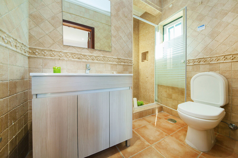 Bathroom 3, Villa Oliveira, Silves
