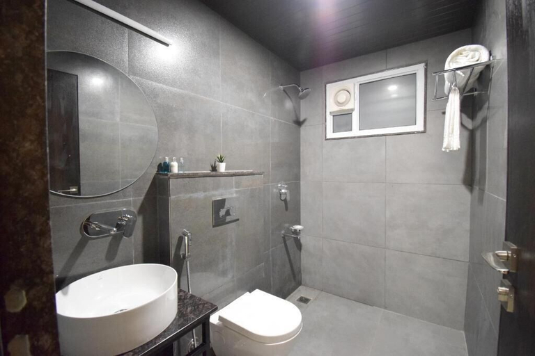 Bathroom 4, Hotel Blue Bells, Indore