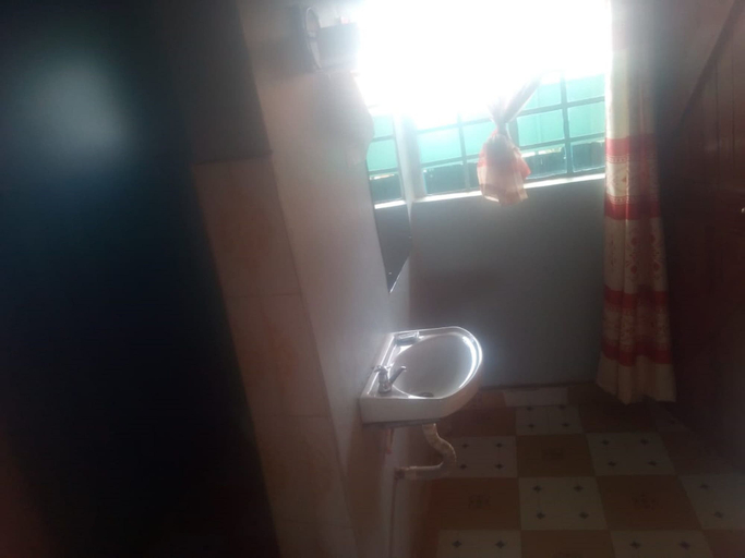 Bathroom, Kimbo Pefa Guest House, Ruiru