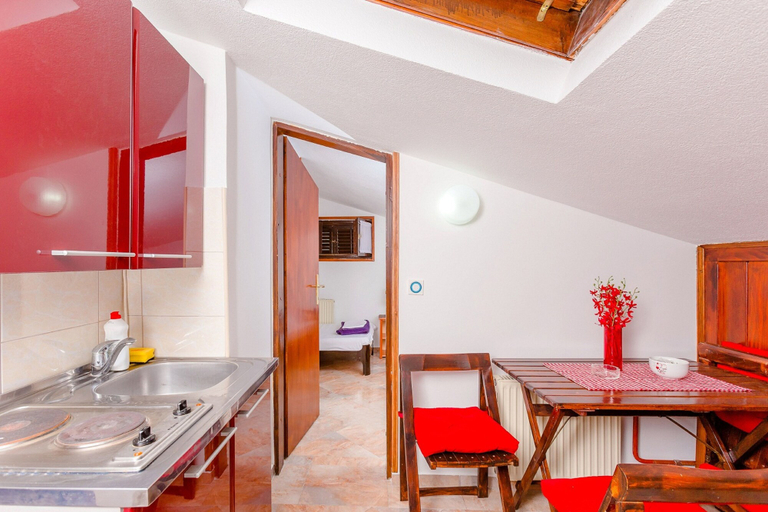 Others 5, Franeta Apartments