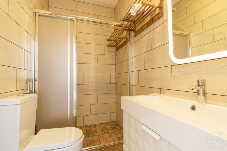 Bathroom, Oro y Luz, Almería
