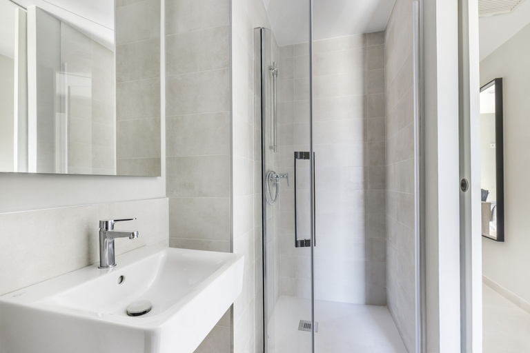 Bathroom 4, Residencia Micampus Cartagena, Murcia