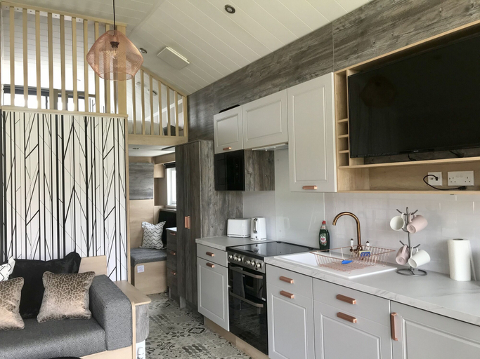 Others 4, 2 Bed Lodge - Sleeps 4 - Parking - Wifi, Highland