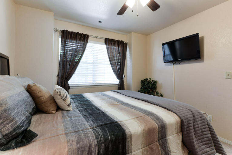Bedroom 4, Eagle's Flight at Heldstab Haven, Stone