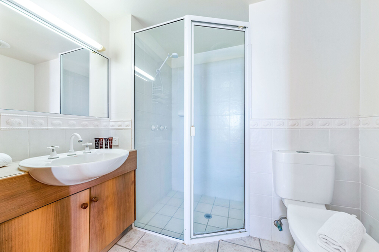 Bathroom 3, Ocean Views Galore - Airlie Beach, Whitsunday
