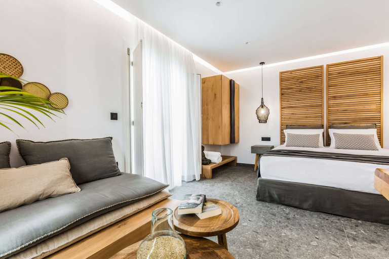Bedroom 4, Naxian Secret, South Aegean