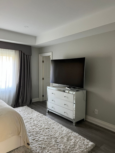 Bedroom 2, New Waterfront Mansion by Simply Comfort, Simcoe
