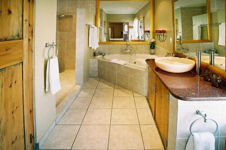Bathroom 2, De Opstal, Eden