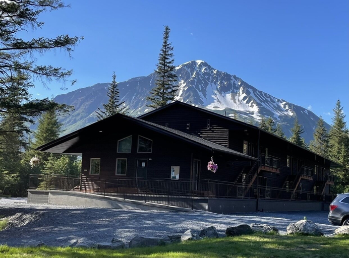Spruce Lodge, Kenai Peninsula