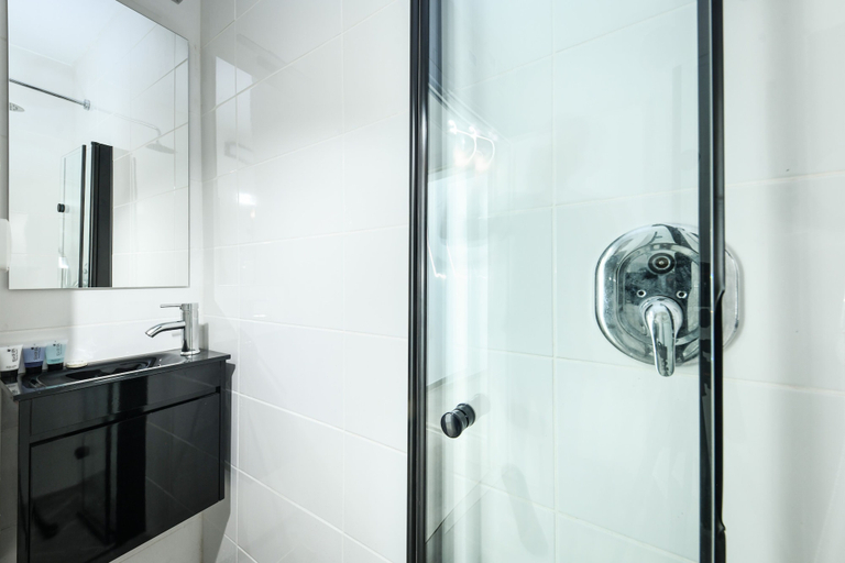 Bathroom 3, Charming Apt at the Artsy TelAviv Center
