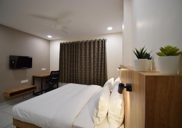 Bedroom 3, Hotel Blue Bells, Indore