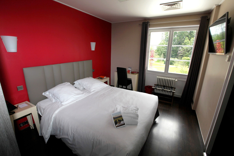 Bedroom 3, Les Maritonnes Park & Vineyard, Rhône