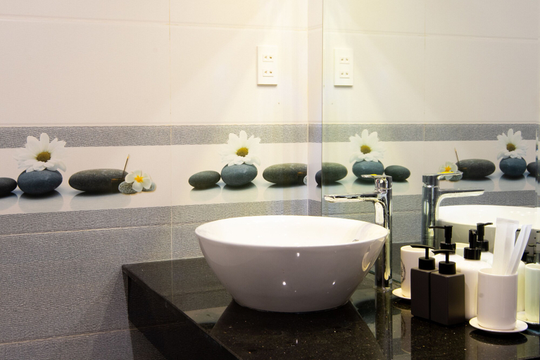 Bathroom 4, Kim Phu Villa Hoi An, Da Nang