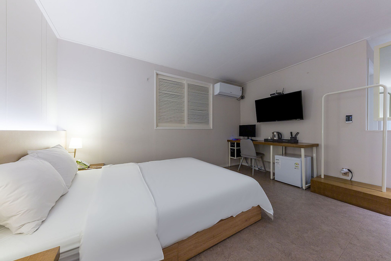 Bedroom 2, Hotel N7 Daejeon Bus Terminal, Dong