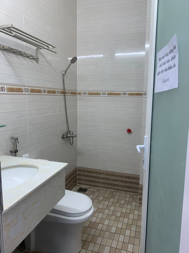 Bathroom 3, Thuy Trang Hotel, Binh Tan