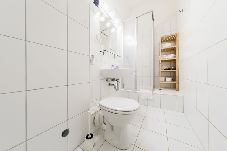 Bathroom, Primeflats - Apartment Togo - Afrikanisches Viertel, Berlin
