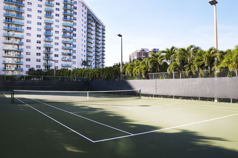 Exterior & Views 2, Sunny Isles Suites, Miami-Dade