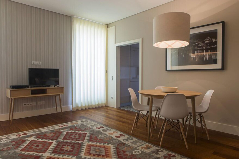 Others 5, Cardosas Apartments by Una, Porto