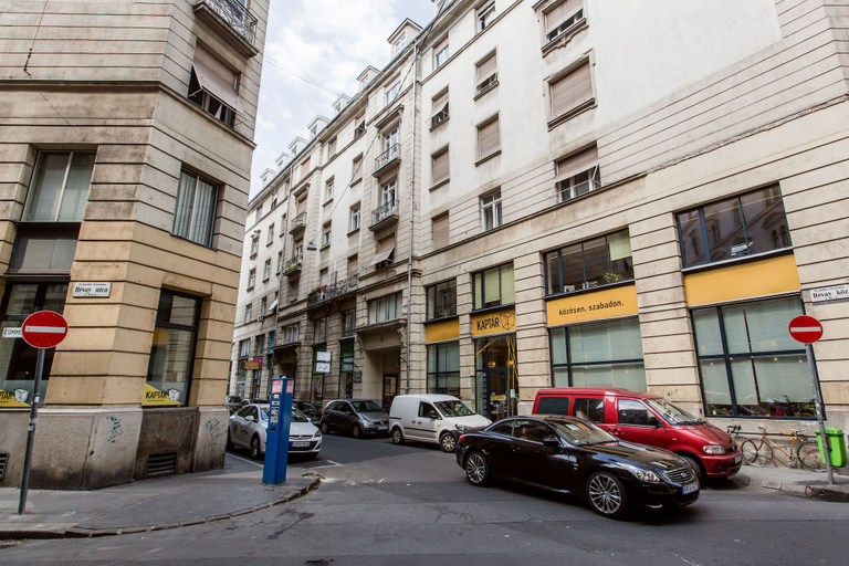 Exterior & Views, Revay koz 2 Apartment, Budapesti