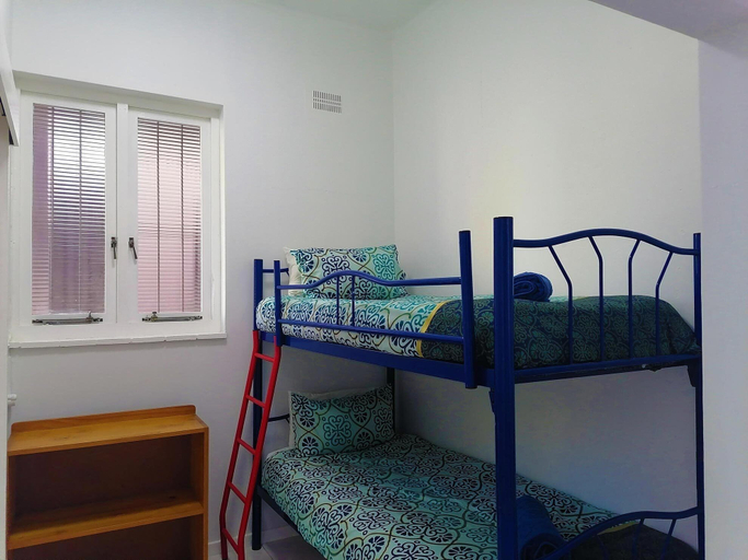 Bedroom 3, Claridges 104, Ugu