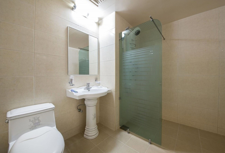 Bathroom 4, Main Motel, Gangneung