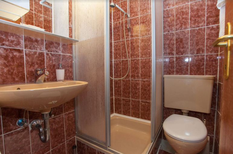 Bathroom 4, Beach Side Brela, Brela