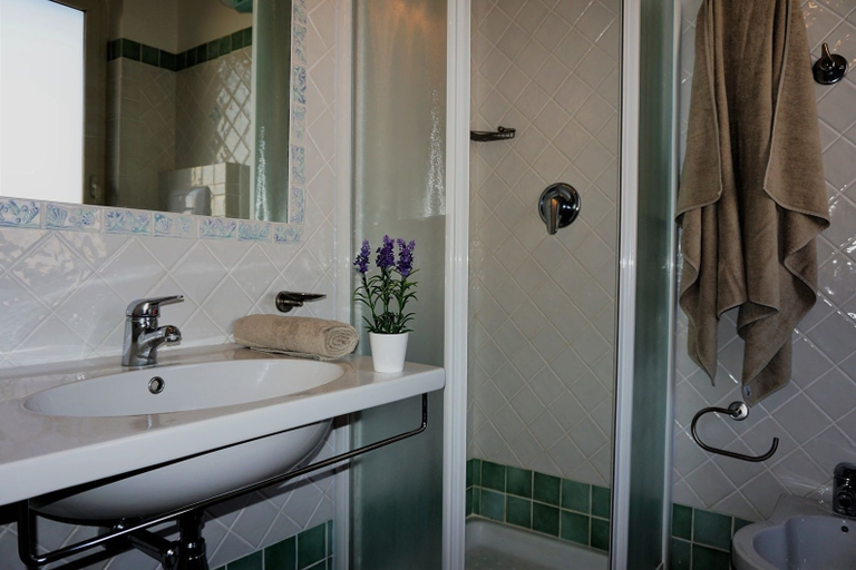 Others 4, Residence Levante, Olbia-Tempio