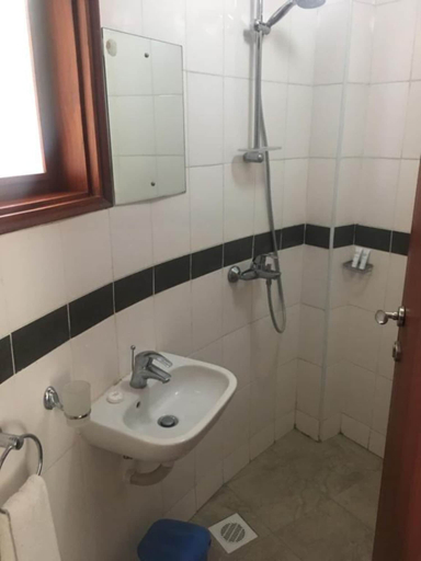 Bathroom 3, Hotel Hippo Buck, Homa Bay Town