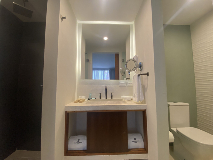 Bathroom 4, Hotel Autentico Vertical Playa Del Carmen, Cozumel