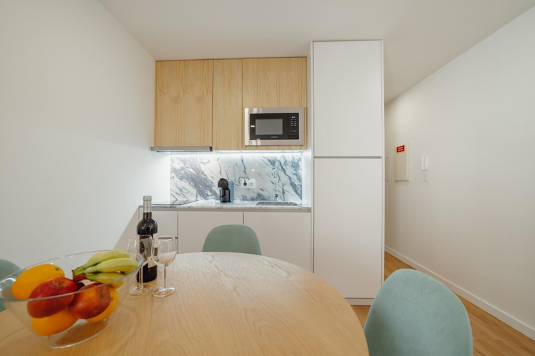 Others 3, Courtyard Oporto Design Apartment L With Terrace, Porto
