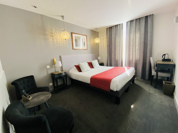 Bedroom 3, Brit Hotel Acacias, Bouches-du-Rhône