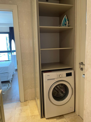 Bathroom 2, 1 Bedroom Apartment High Floor City View, Küçükçekmece