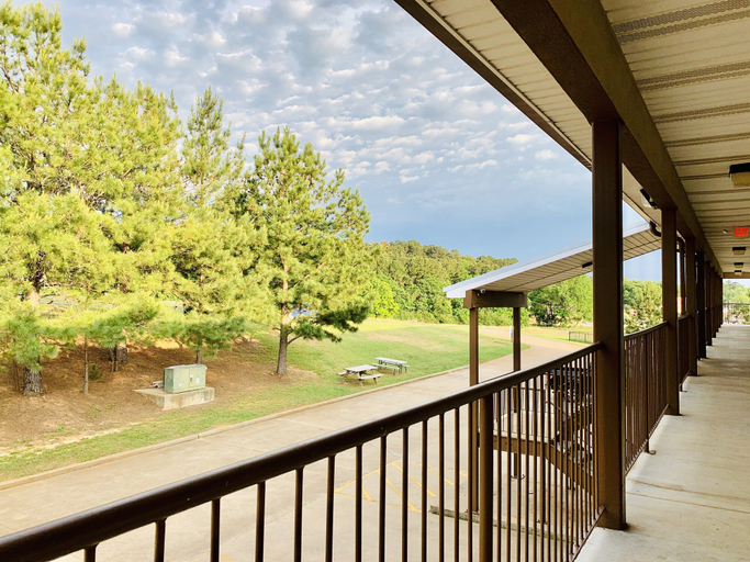 Others 5, Weston Inn & Suites, Cherokee