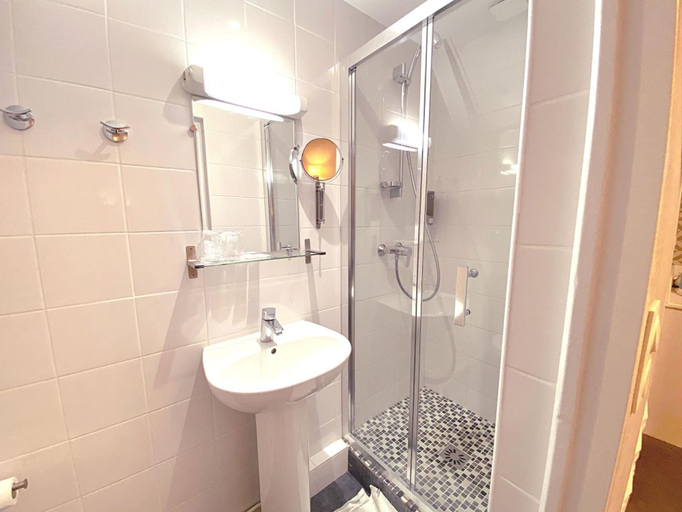 Bathroom 3, Hôtel Aviatic, Paris
