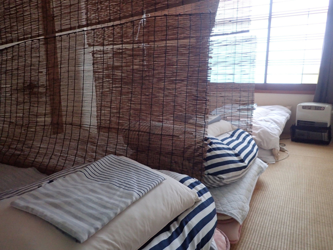 Bedroom 3, Guest House Shikotsu Kamui - Hostel, Chitose