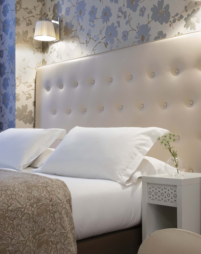 Bedroom 3, Hôtel Plaza Etoile, Paris