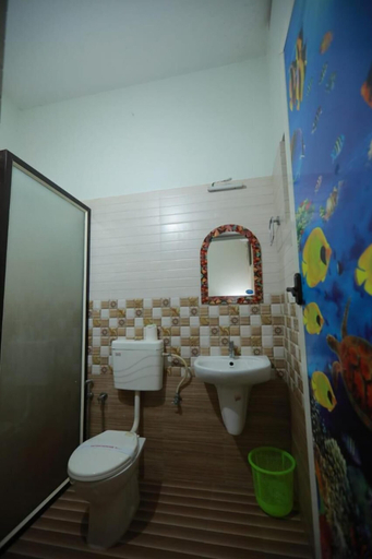 Bathroom 4, Ideal Ayurvedic Resort, Thiruvananthapuram