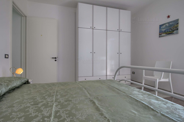 Room 5, Il Molo - new Solution Close the sea, Lecce