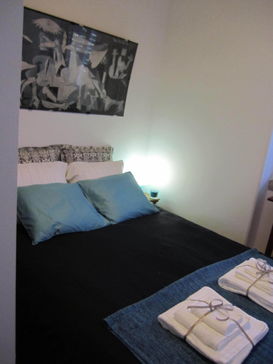 Bedroom 2, Alvalade Apartment, Lisbon