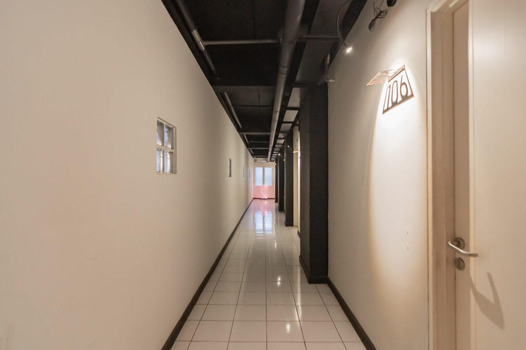 Others 5, RedDoorz near Exit Toll Pasteur 5, Bandung