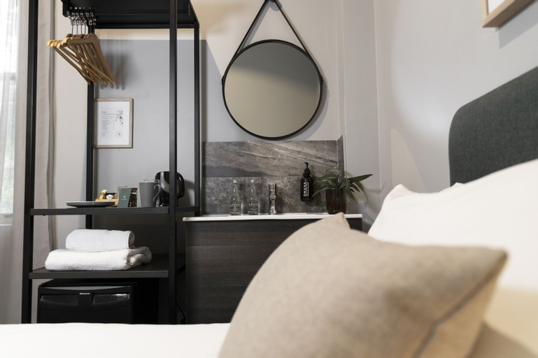 Bedroom 16