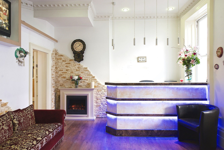 Others 3, Linden House Hotel, London