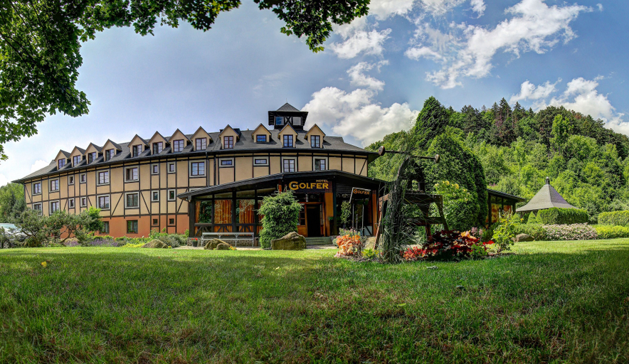 Exterior & Views 2, Hotel Golfer, Žiar nad Hronom