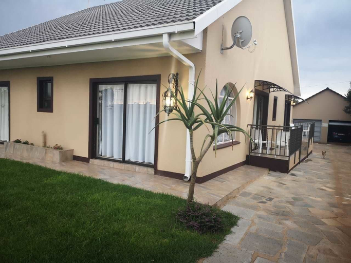Exterior & Views 2, Aloe Tree, West Rand