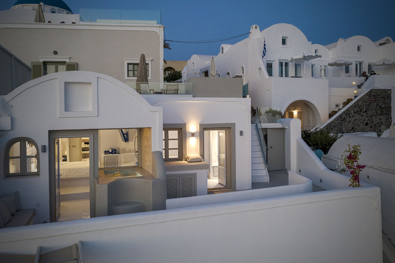 Exterior & Views 2, Kaleidoscope Imerovigli Suites, South Aegean