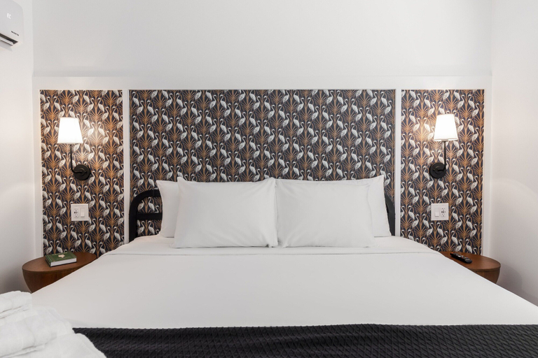 Bedroom 3, Marsh Hotel, Orleans