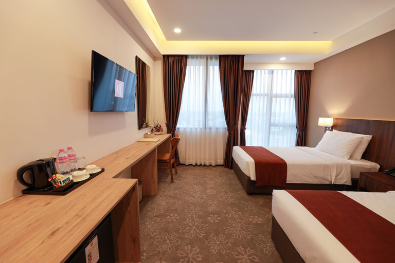 Bedroom 3, Hlaine Tet Hotel, Yangon