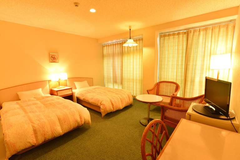 Bedroom 2, Hotel Garden Hills, Kumejima