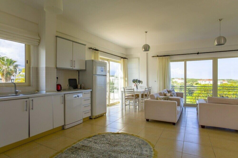 Others 5, Turtle Bay Penthouse
