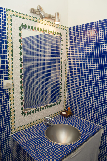 Bathroom 4, Guest House Les 3 Metis, Analamanga